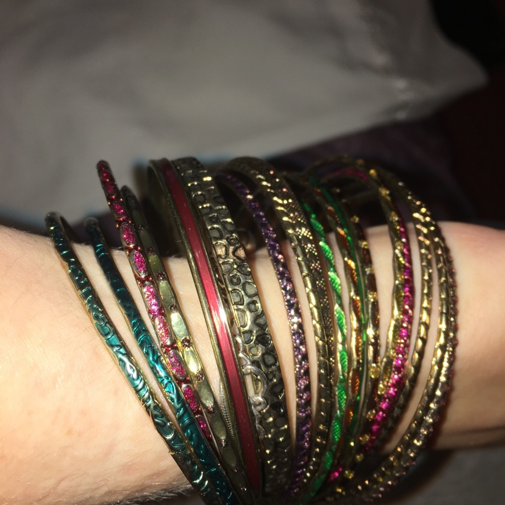 Bangle bracelets - Picture 6 of 7